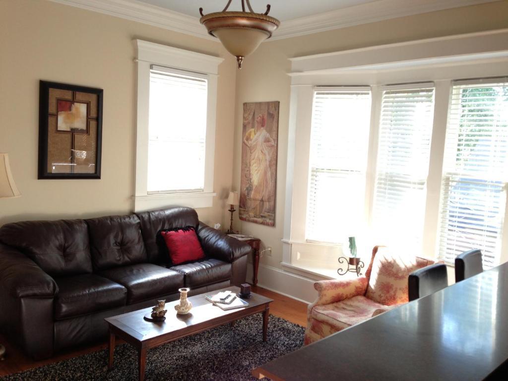 Hemmerling Guest House Hammond Room photo